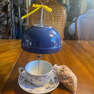 Denmark Blue Furnival Tea Cup Birdfeeder